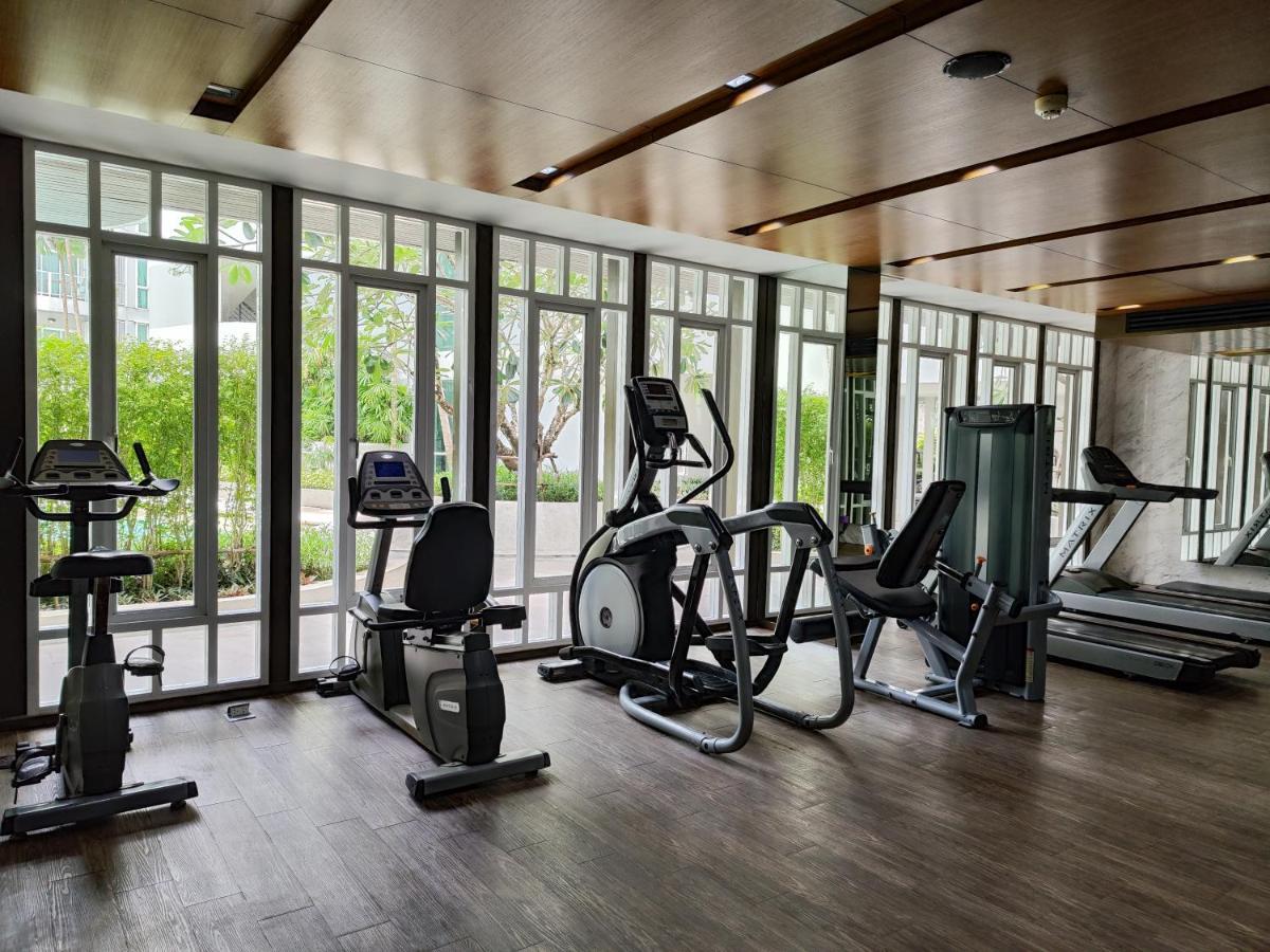 2 Floor - The Base Downtown Next To Shopping Mall * Phuket
