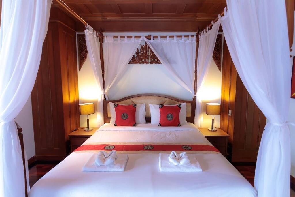 Classic Thai Style Cozy Fancy Pool+garden * Patong