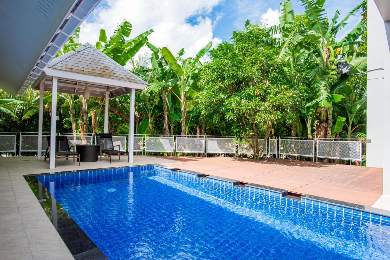 Colorful Pool 5*