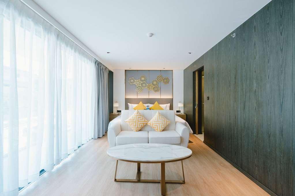 Wyndham La Hotel 5*