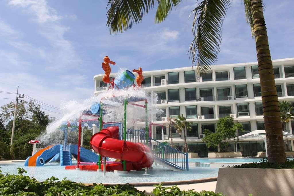 Wyndham La Hotel Phuket