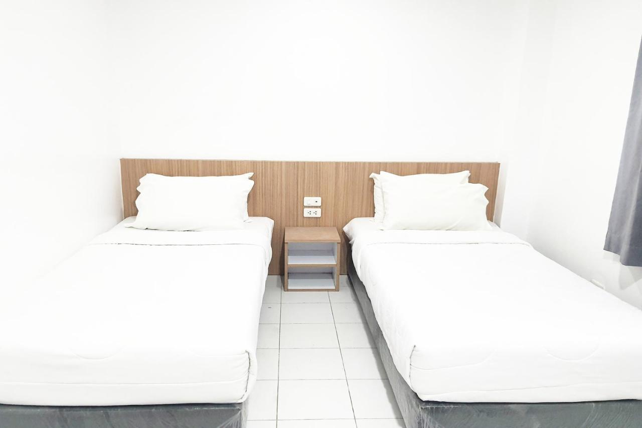 Bay Hotel 2*