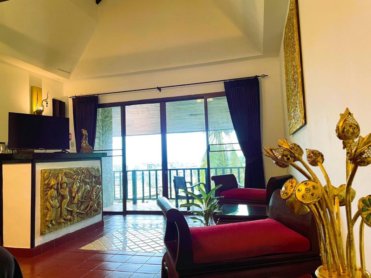 Boomerang Village Hotel Kata Beach (Phuket)