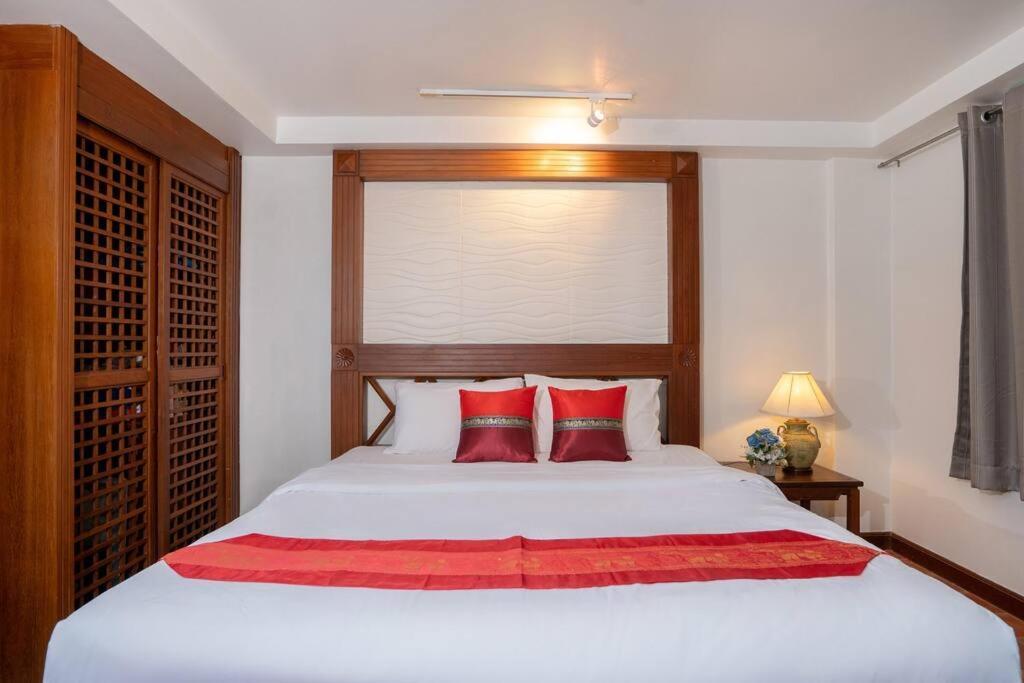 Beachside Apt. Short Walk To - 2br Nai Harn