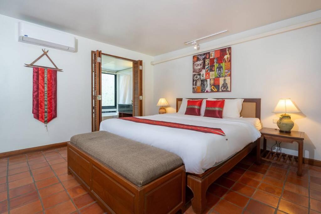 Beachside Apt. Short Walk To - 2br Apartment *