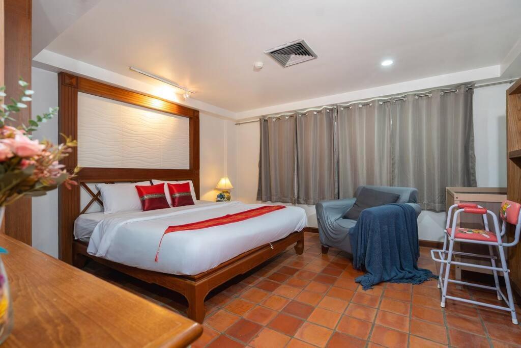 Beachside Apt. Short Walk To - 2br Nai Harn