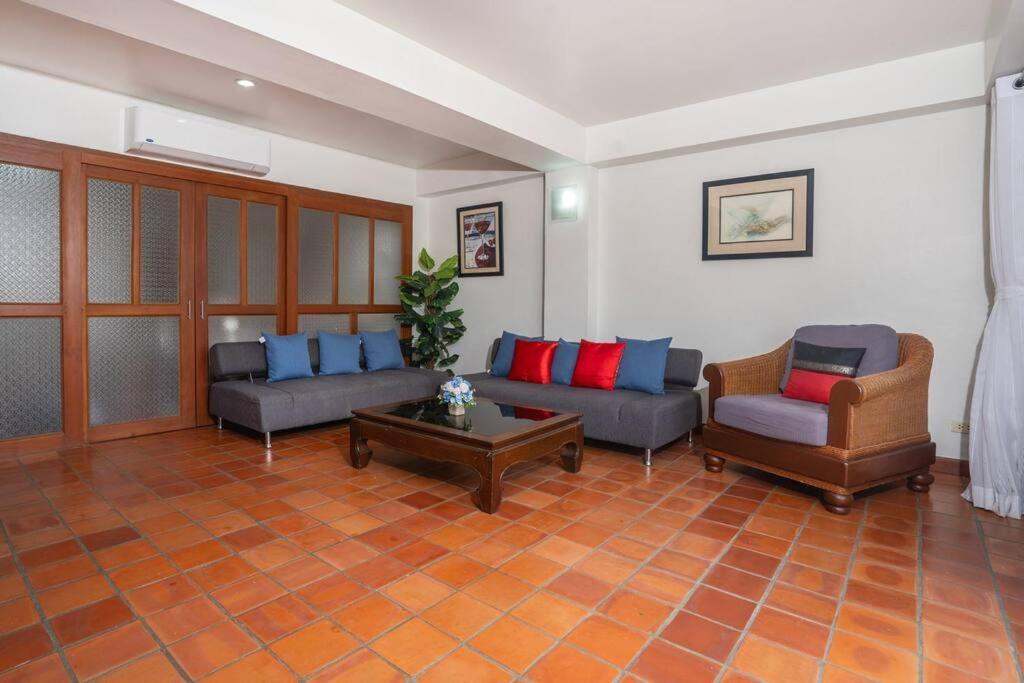 Beachside Apt. Short Walk To - 2br Nai Harn