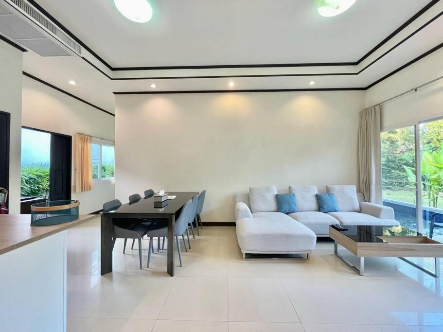 Villa Layantara 3 Bedroom Bang Tao *