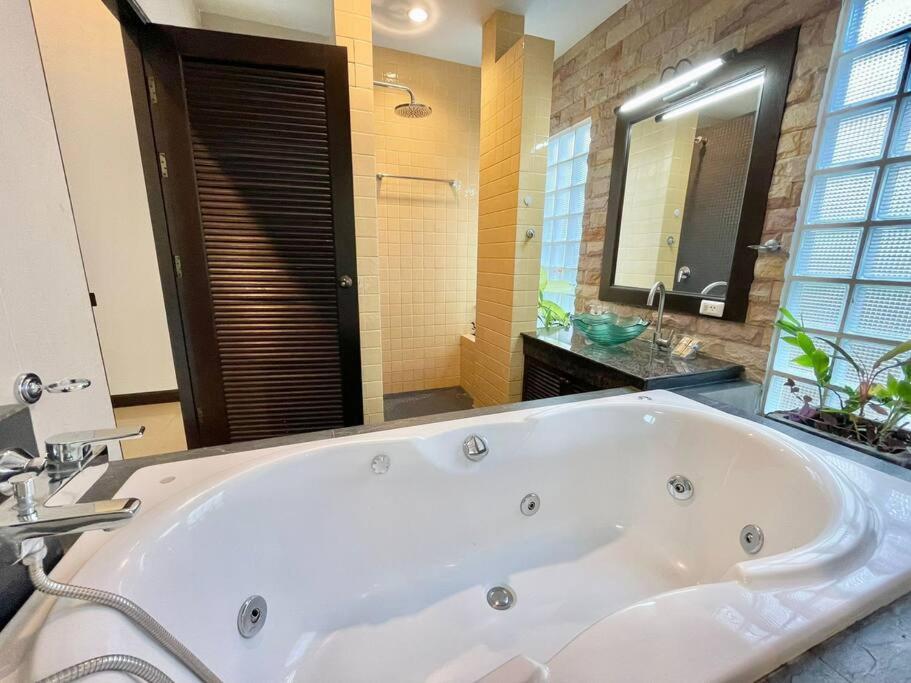 Villa Layantara 3 Bedroom Bang Tao