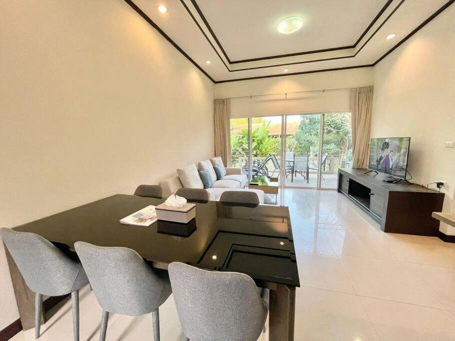 Villa Layantara 3 Bedroom Bang Tao Thalang