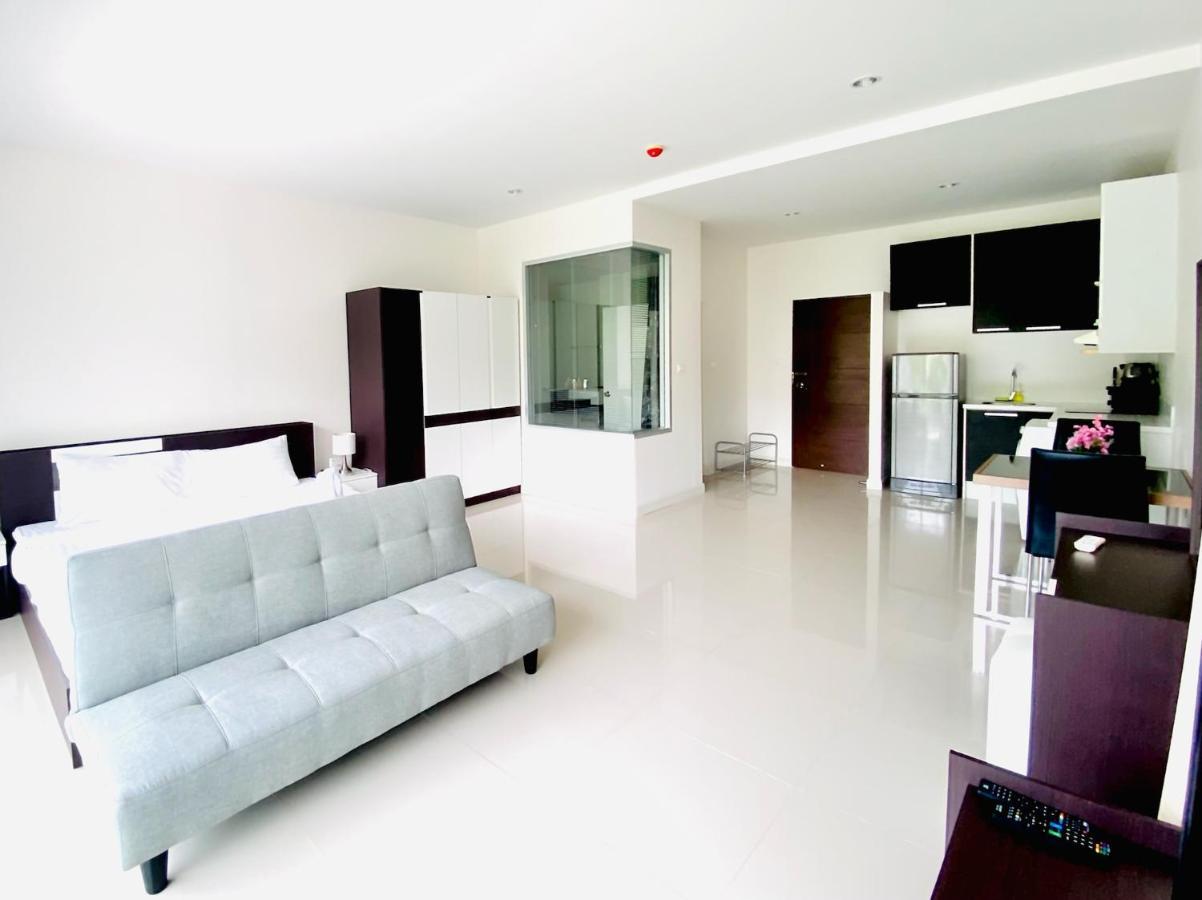 Apartment Near By Clavis