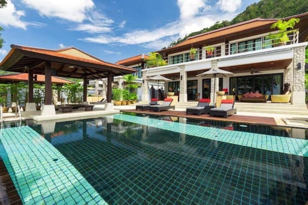 Seaview Villa芭东一线海景豪华6卧别墅 3晚免费接机 女佣管家服务 早餐