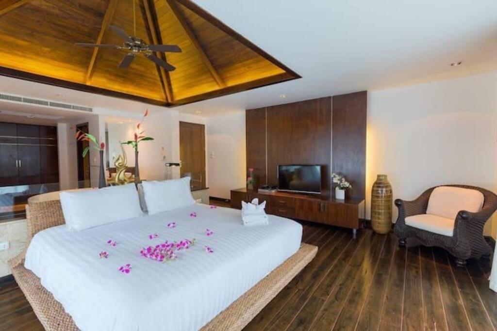 Villa Seaview Villa芭东一线海景豪华6卧别墅 3晚免费接机 女佣管家服务 早餐 Patong