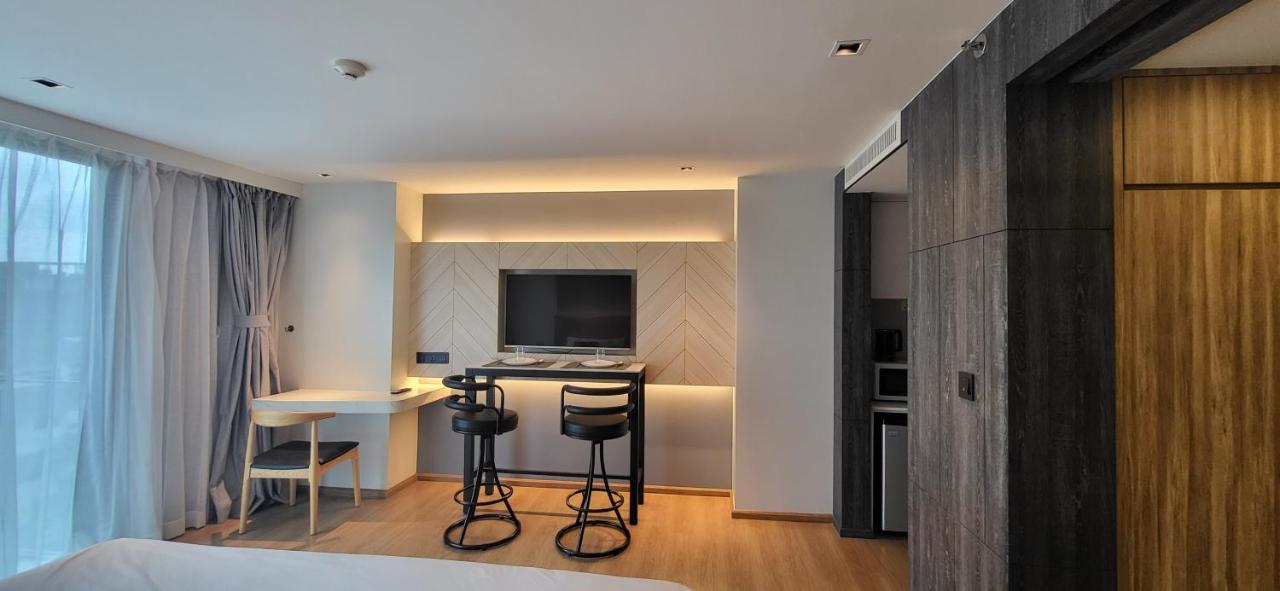La Phuket 5*