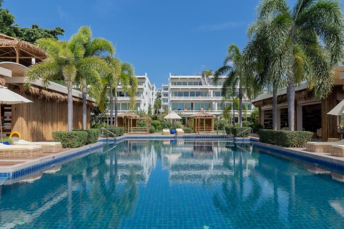 Resort Poppy Beachfront Rawai