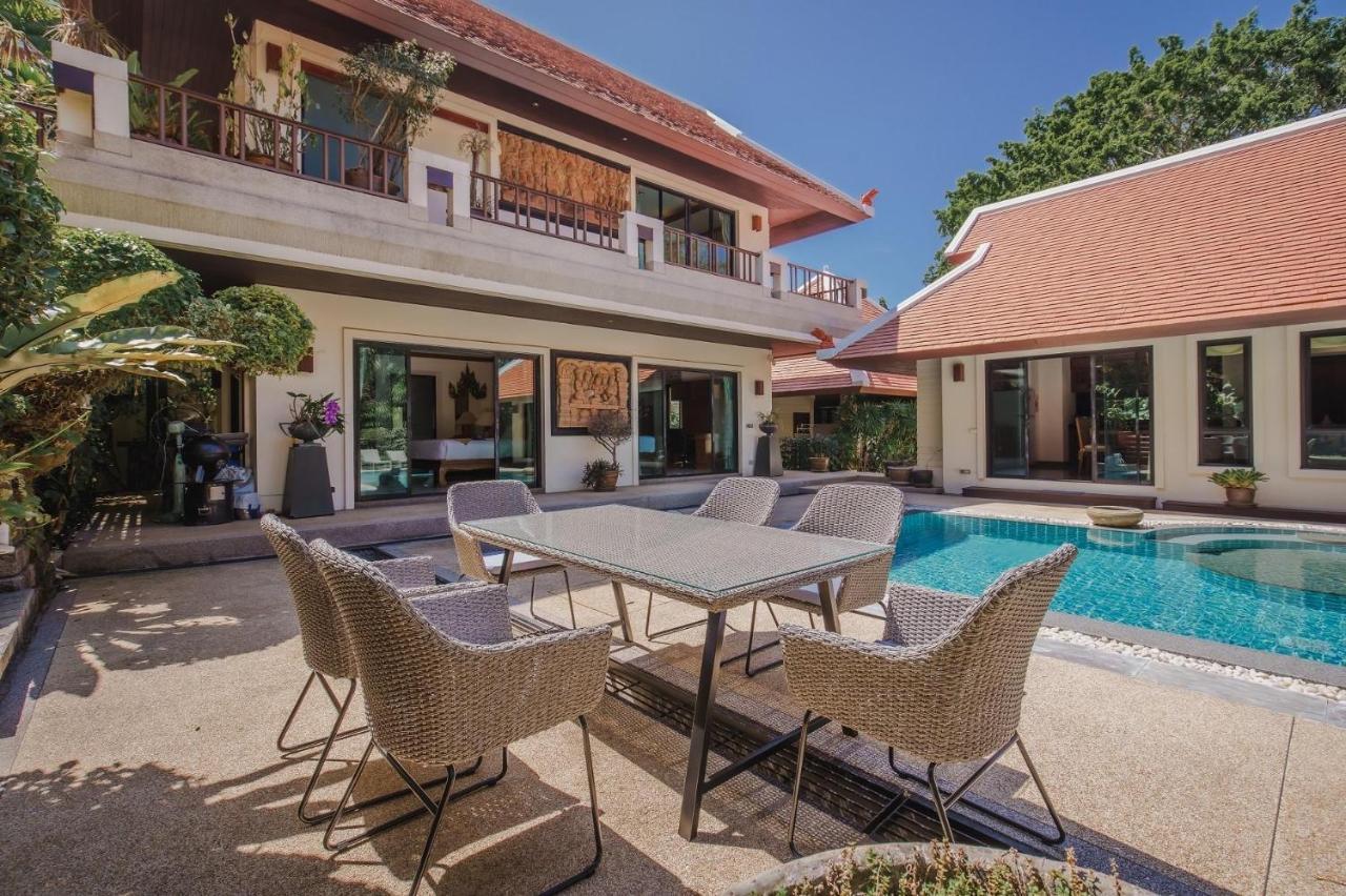 Solas Pool In Nai Harn Villa *