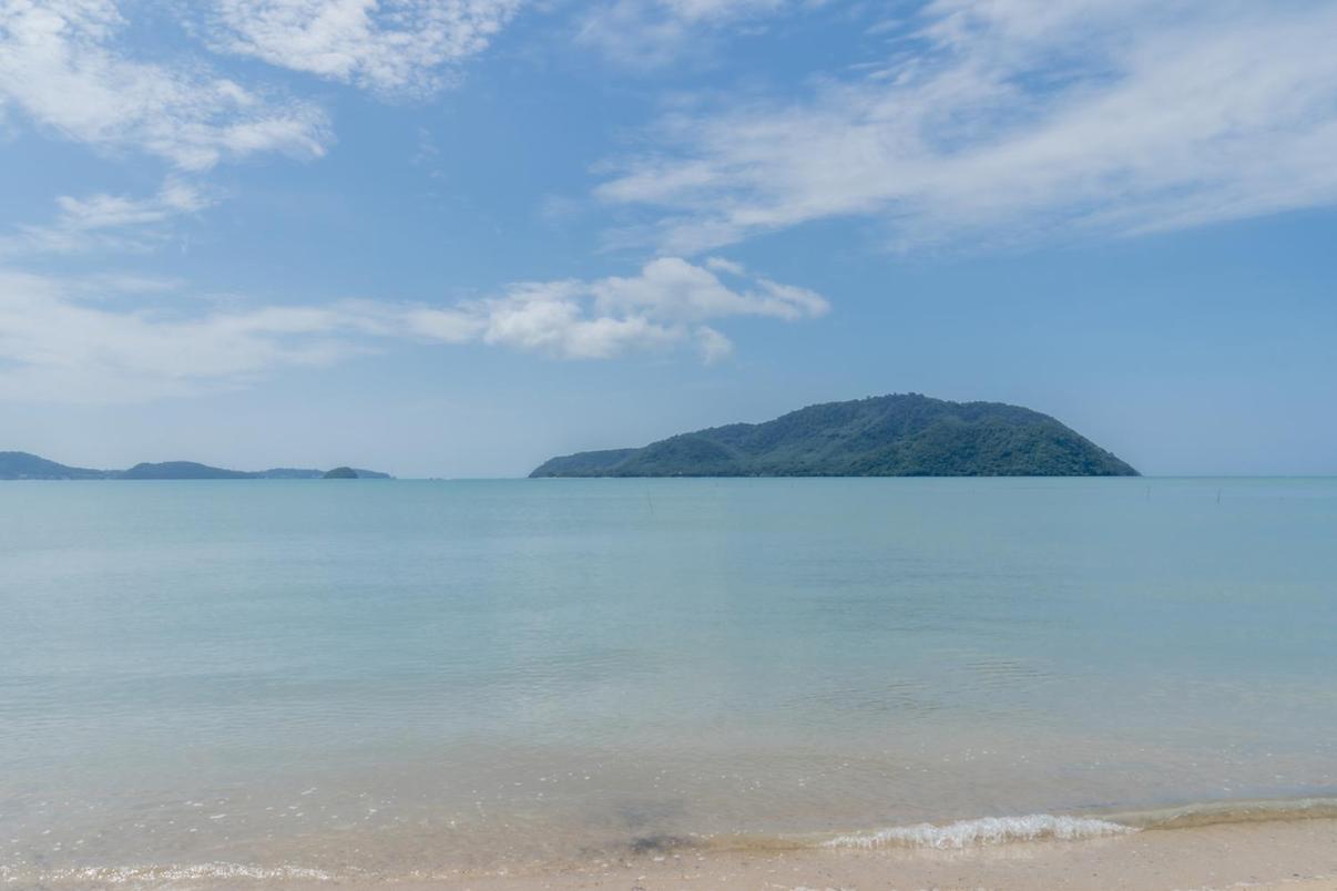 Poppy Beachfront Resort Rawai