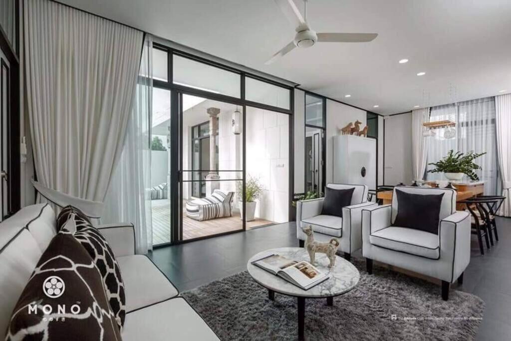 Mono 3bedroom Seaside Pool Chalong