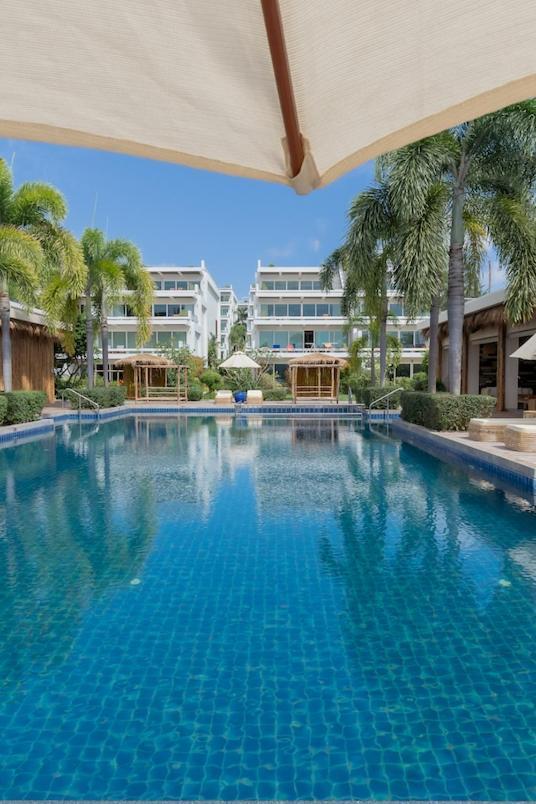 Resort Poppy Beachfront