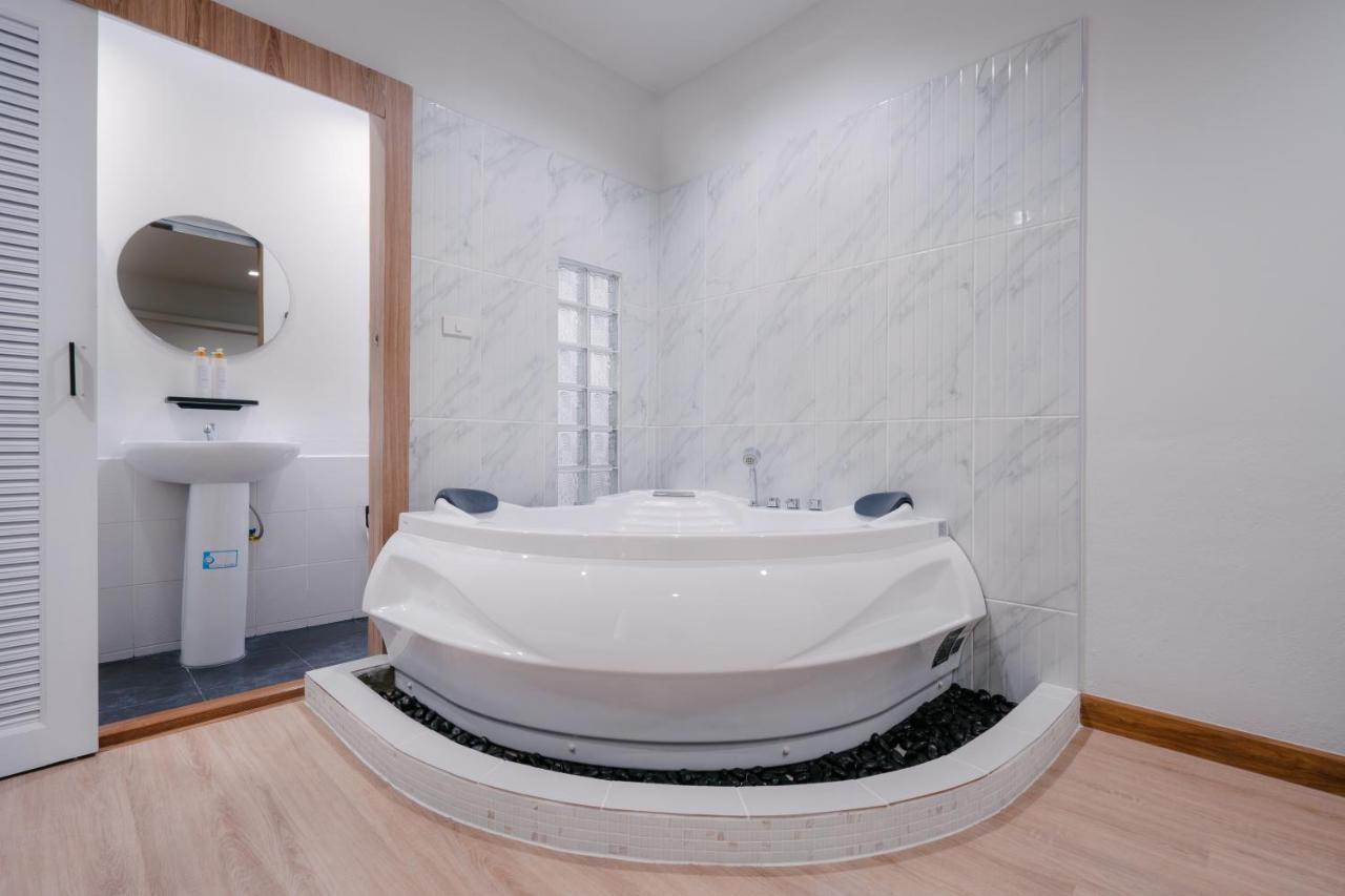 Blue Rabbit Phuket Apartment Ban Tha Khreng