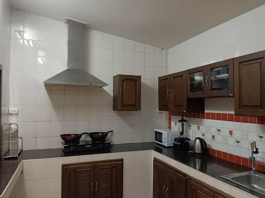 Naka Tangerine By Bcare Holiday home Ban Rangeng