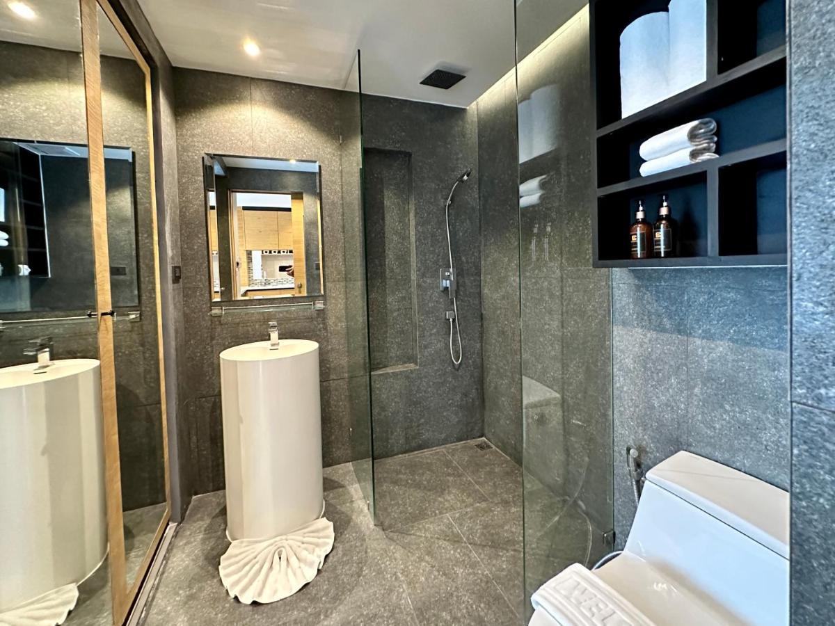 D723 Exclusive 2 Bedroom Apartment Kamala Beach
