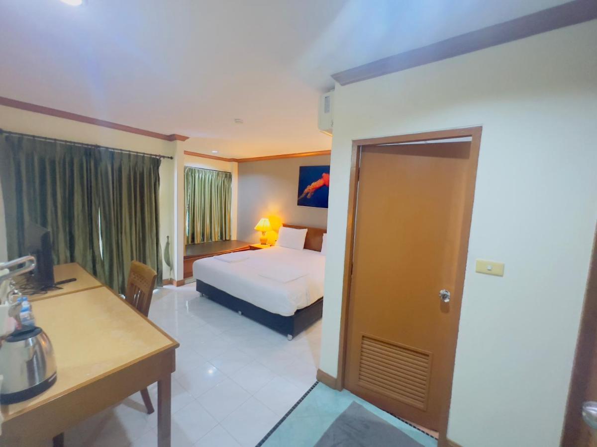Royal Vista Hotel