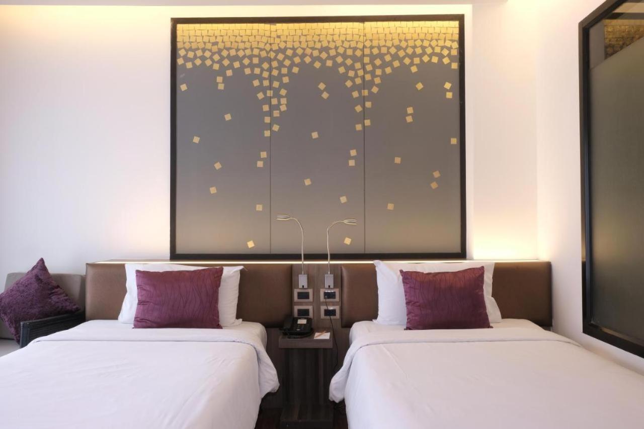 Hotel The Heights Condotel 500 Meters To