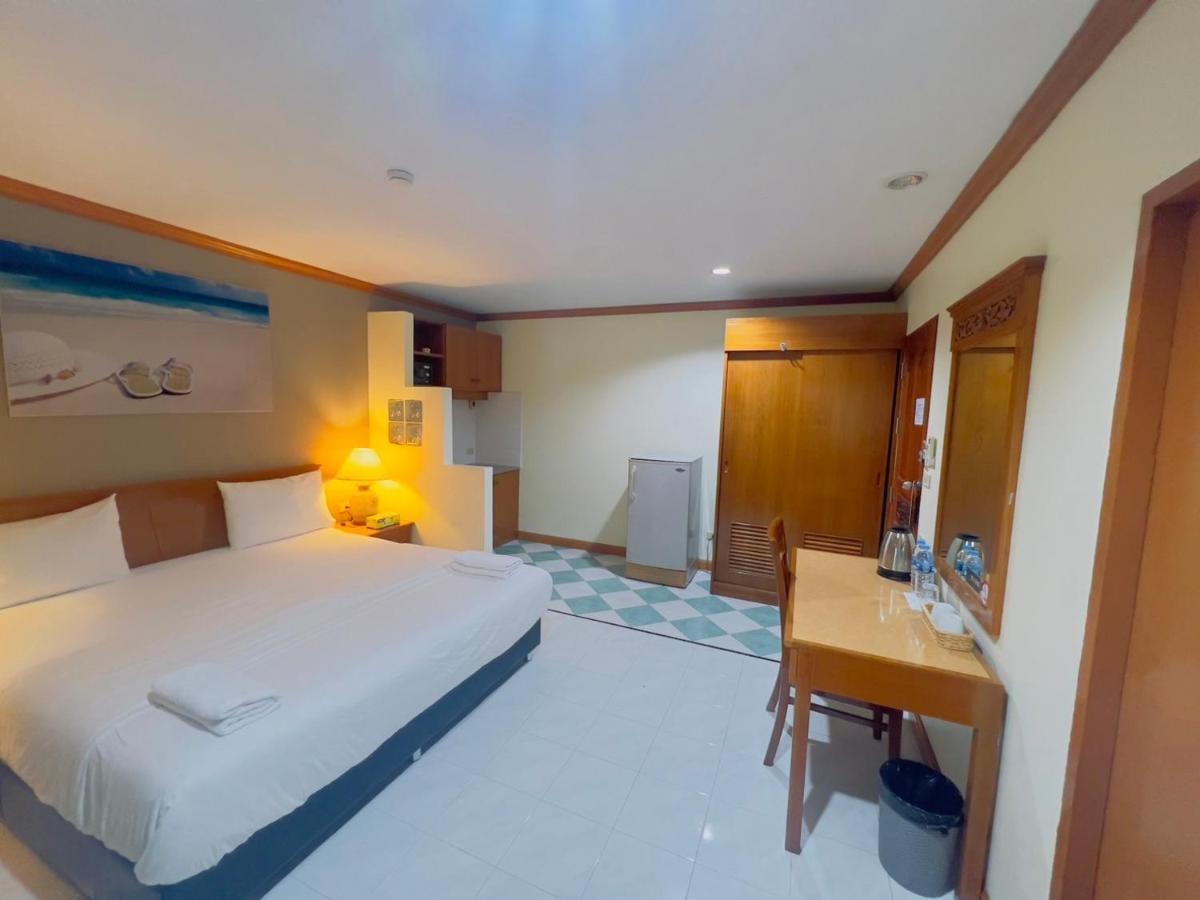 Royal Vista Hotel 3*