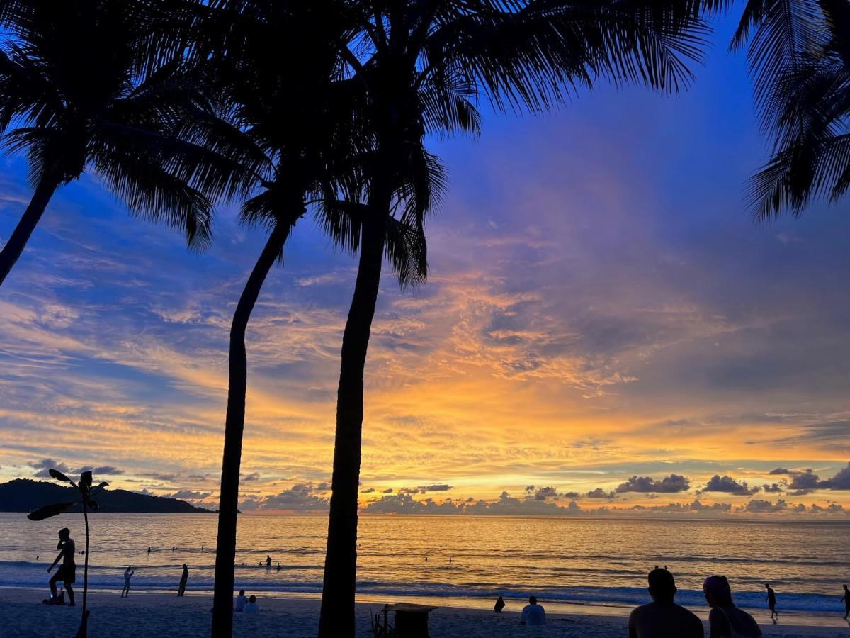 Family Condo: Spacious Two-bath With Full Kitchen Patong