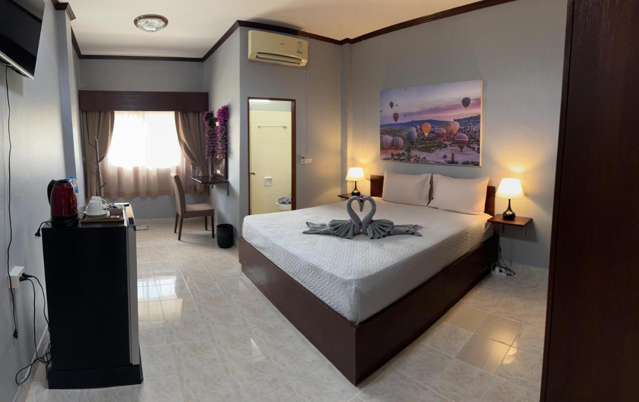 S A F E Hotel Patong