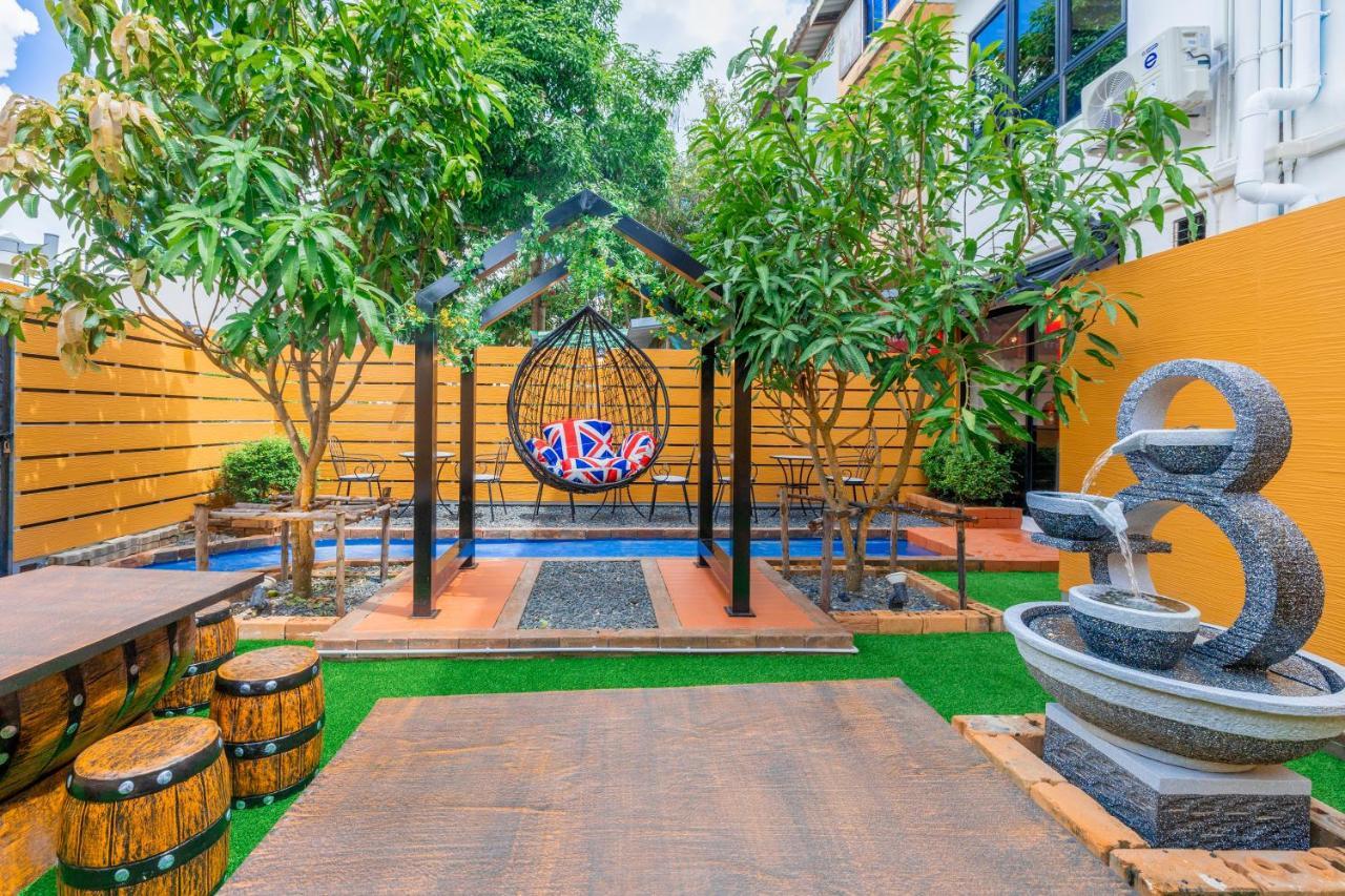 Marco Polo Poshtel & Bistro