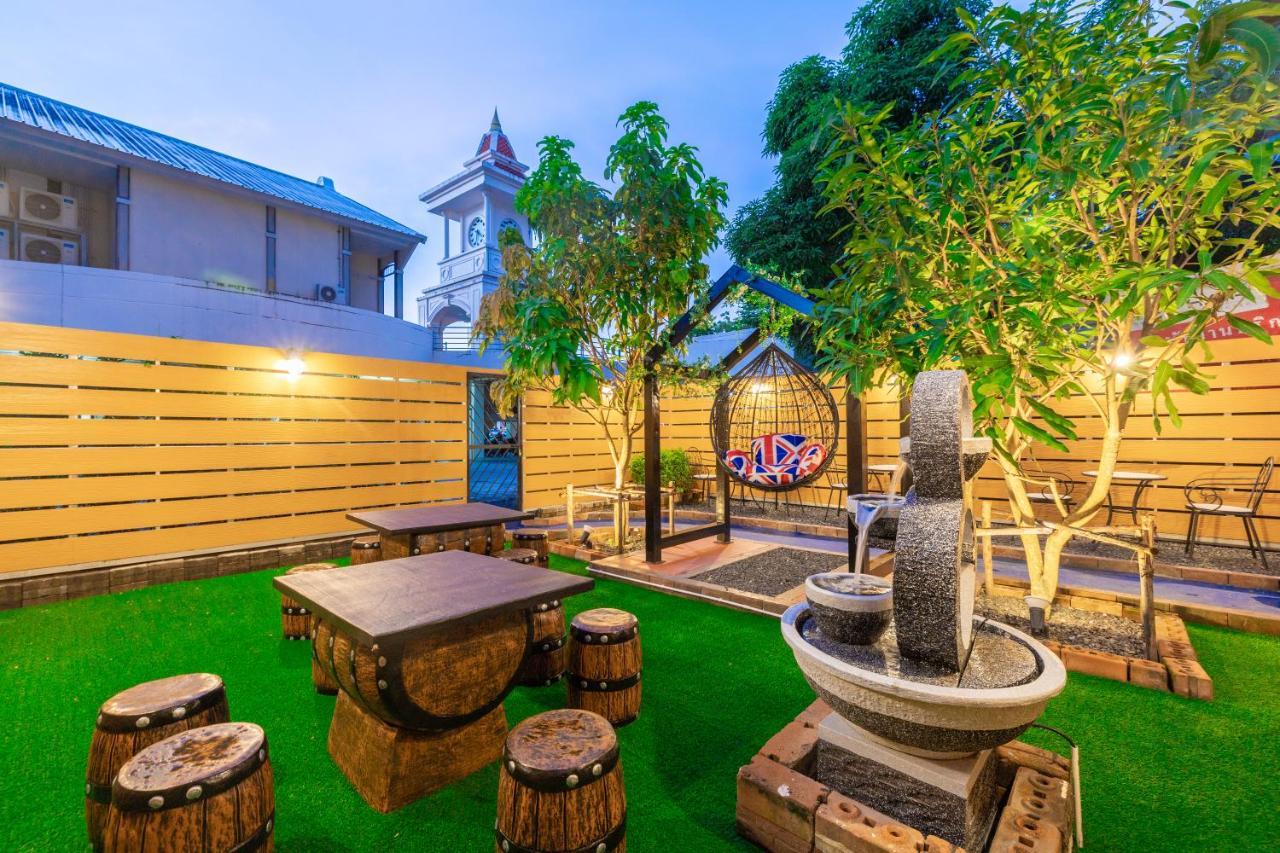 Marco Polo Poshtel & Bistro Phuket