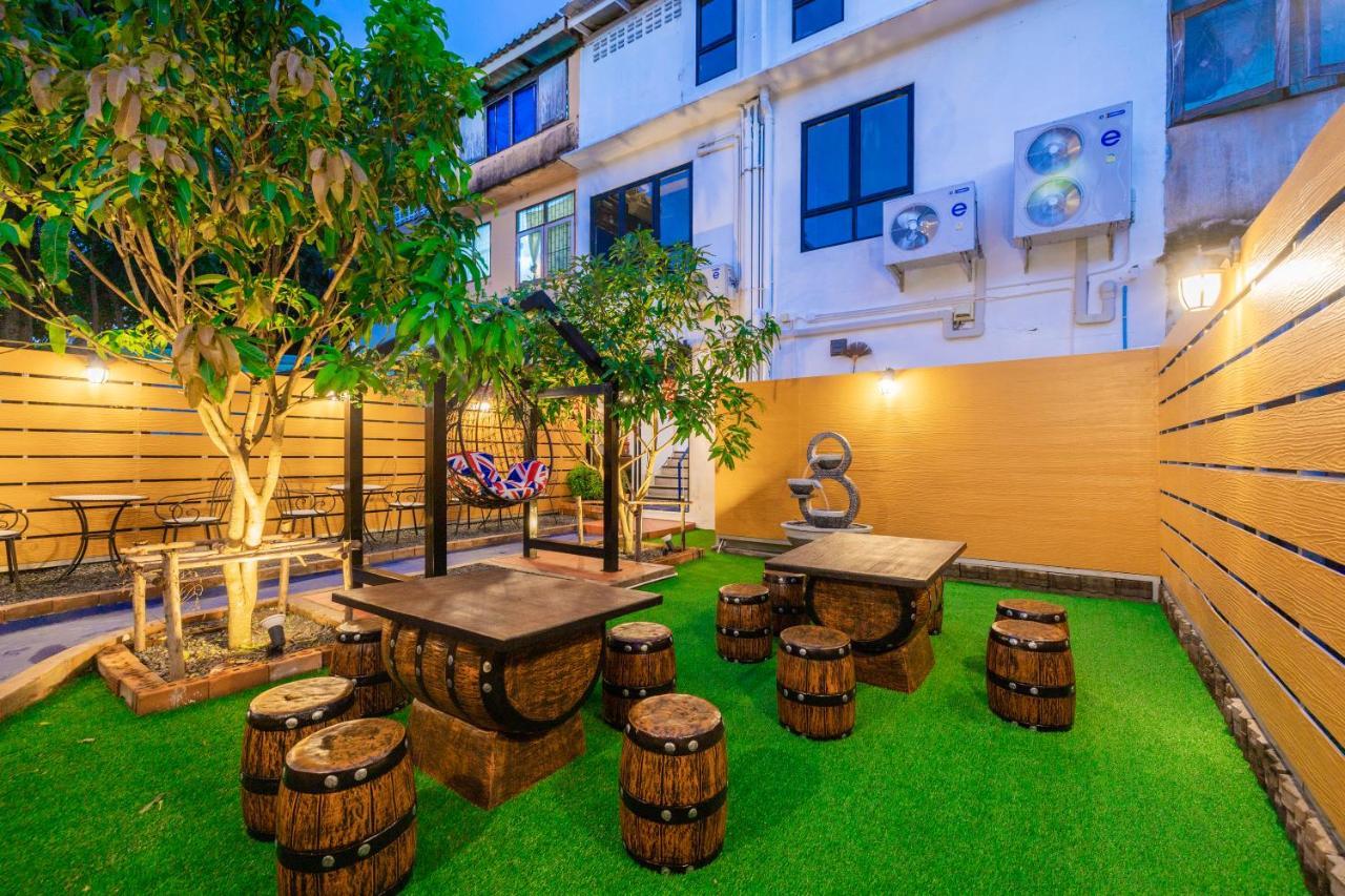 Hostel Marco Polo Poshtel & Bistro Phuket
