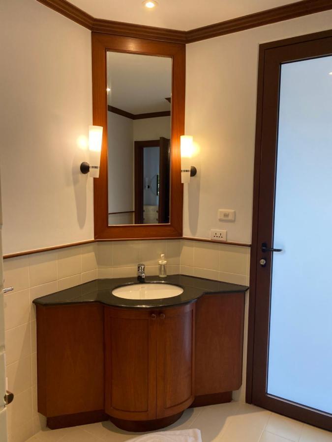 Luxury Sai Taan In Villa Bang Tao Beach (Phuket)