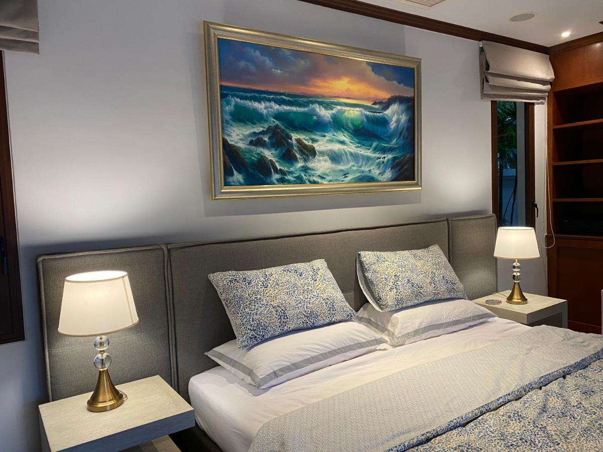 Luxury Sai Taan In Villa