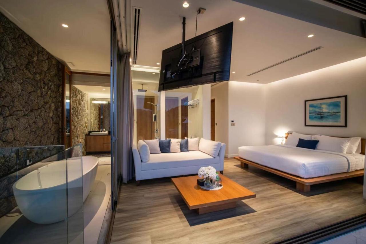 Acomodação com café da manhã  Sae Theatre Phuket Villa3 *
