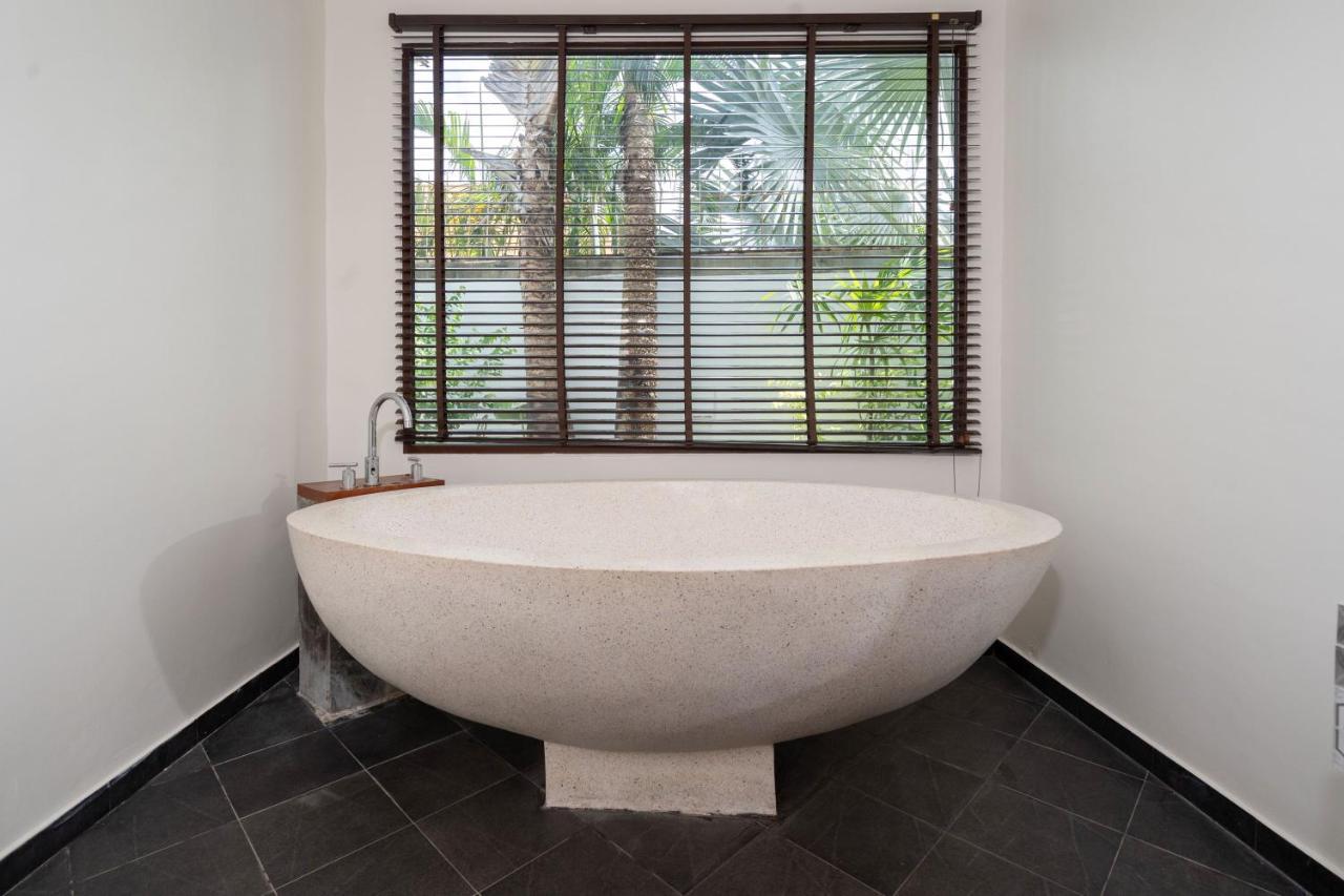 Balinese Boutique Martin, 3br, Private Pool, Rawai Villa *