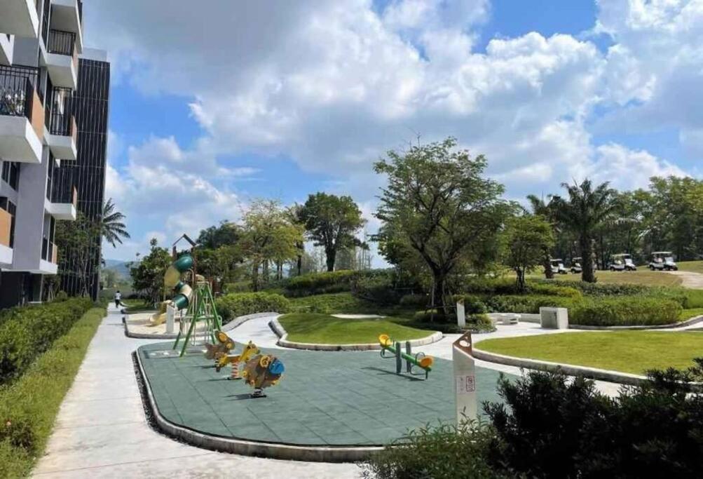 Apartamento 普吉岛laguna海滩豪华天际泳池公寓，奢华体验与休闲之选 *