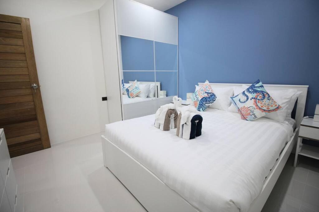 Villa Stylish Pool - 10 Minutes Walk To The