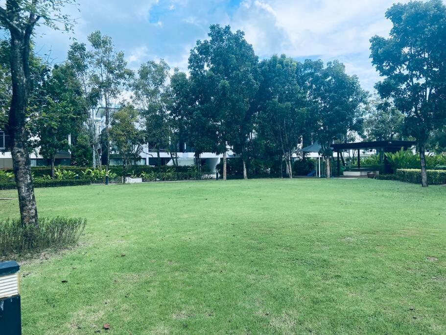 нескучный таунхаус в лагуне Bang Tao Beach (Phuket)