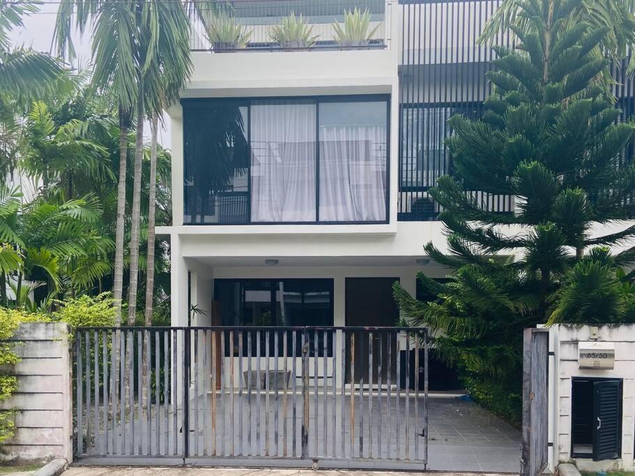 нескучный таунхаус в лагуне Apartment Bang Tao Beach (Phuket)