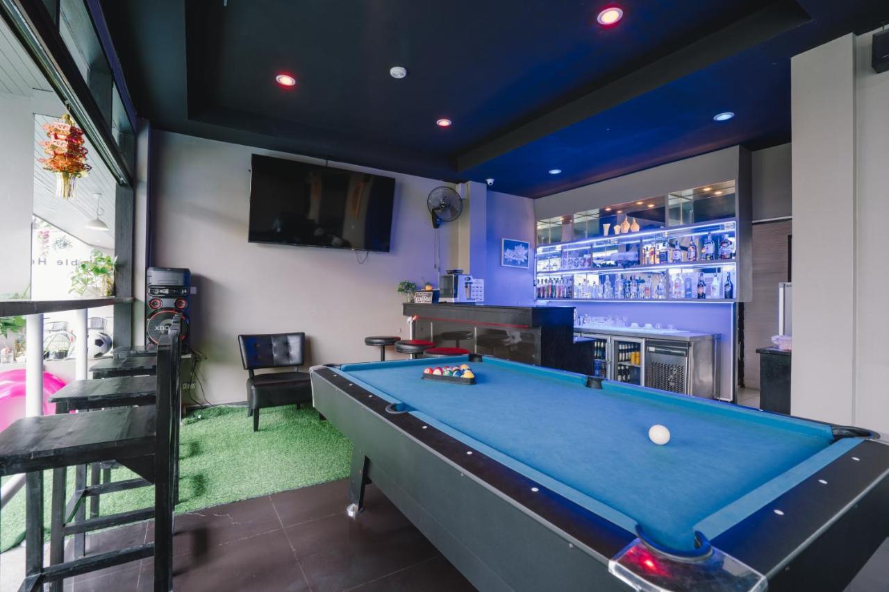 Noble House Hotel