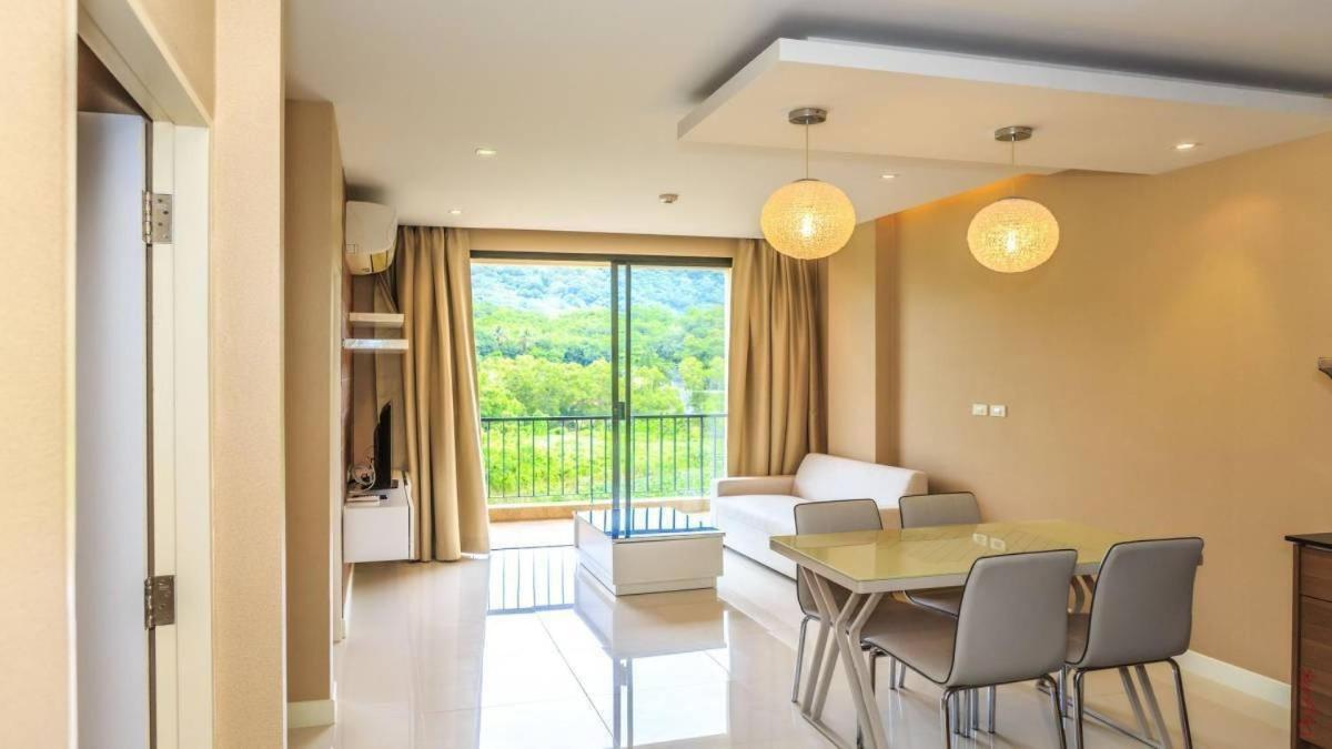 2 Bed The Naiharn Apartment *