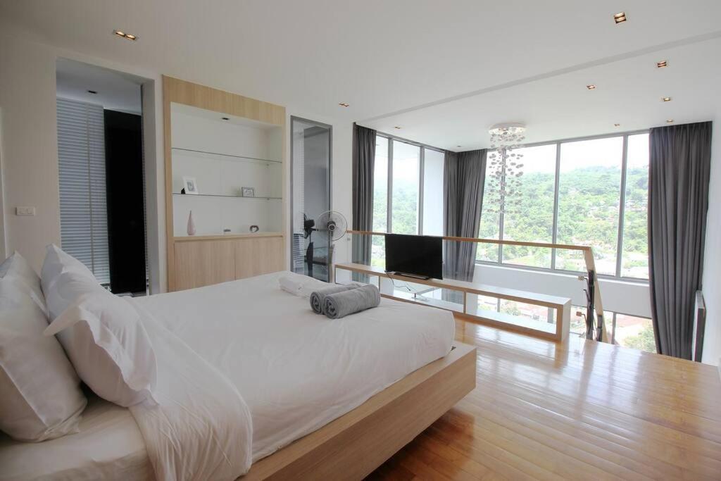 Apartment Beautiful Penthouse With Mountain Views