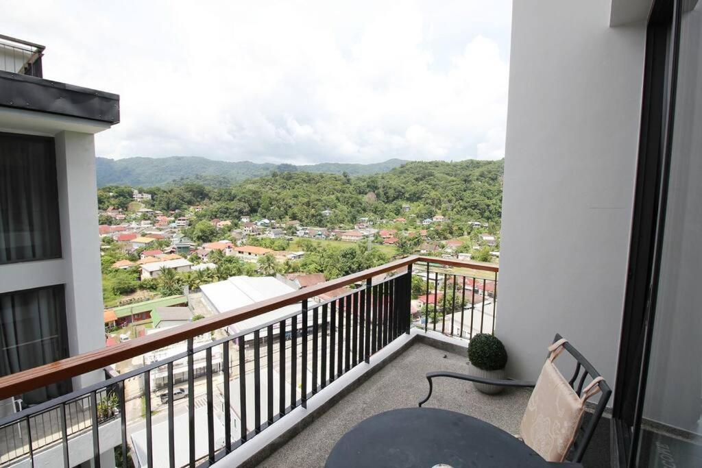 Beautiful Penthouse With Mountain Views Apartment