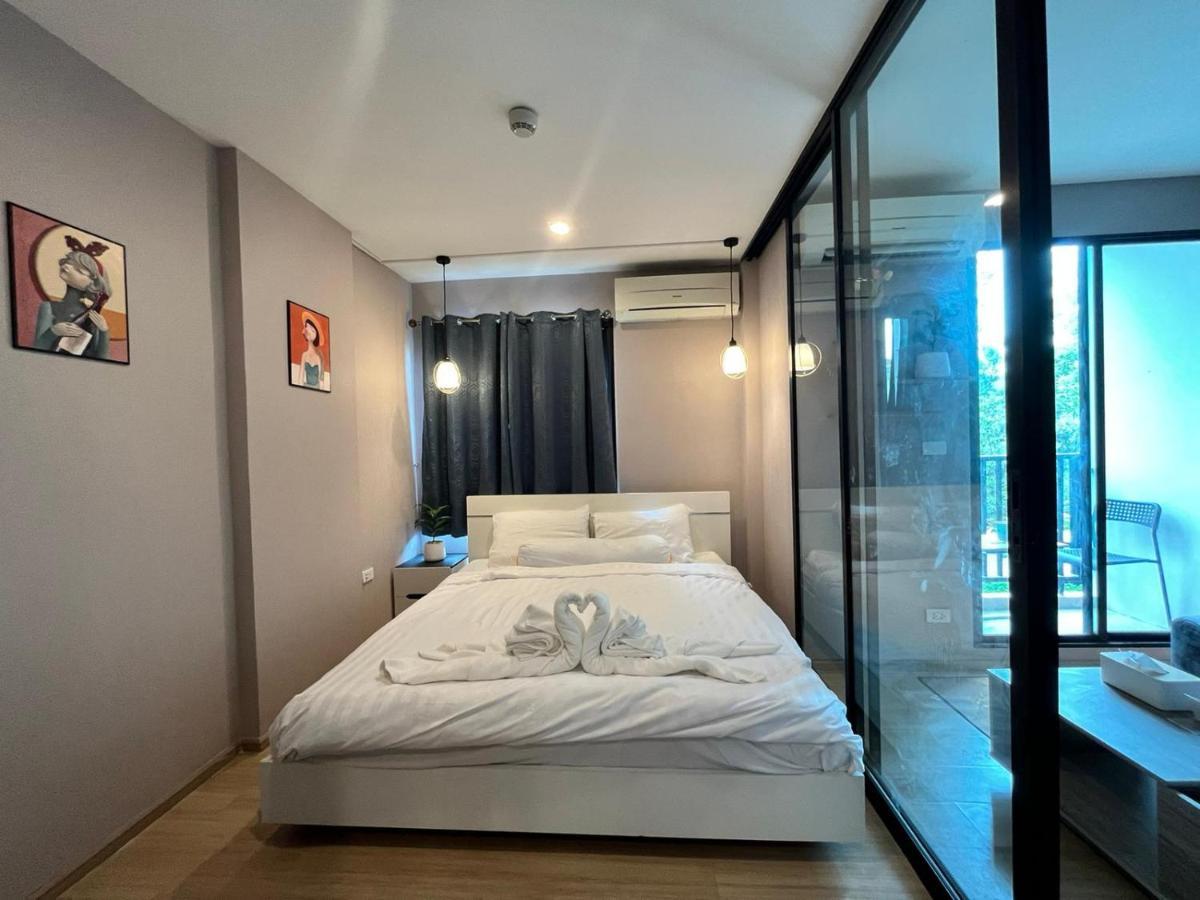 Zcape1 Boat Avenue * Phuket