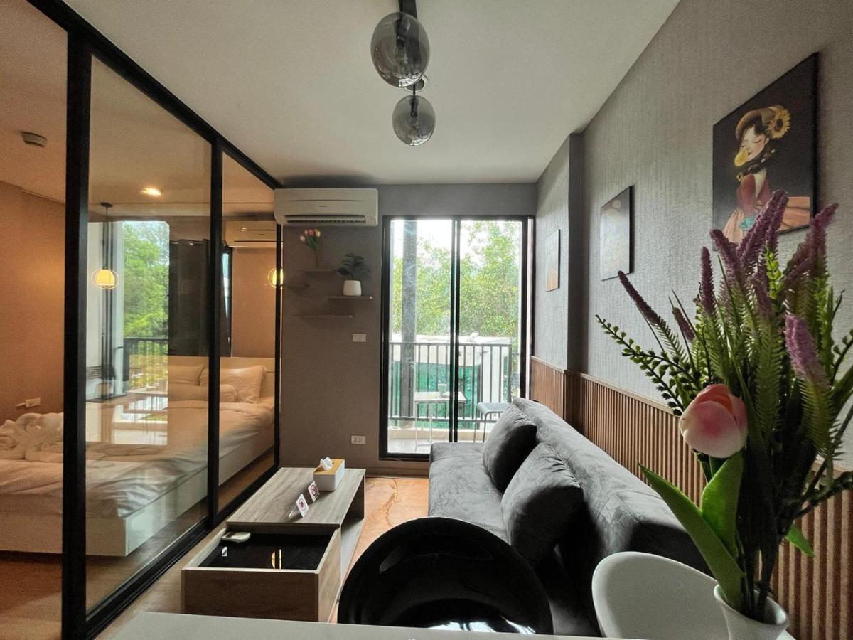 Zcape1 Boat Avenue Phuket