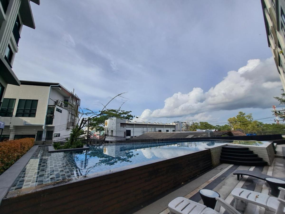 Zcape1 Boat Avenue Phuket