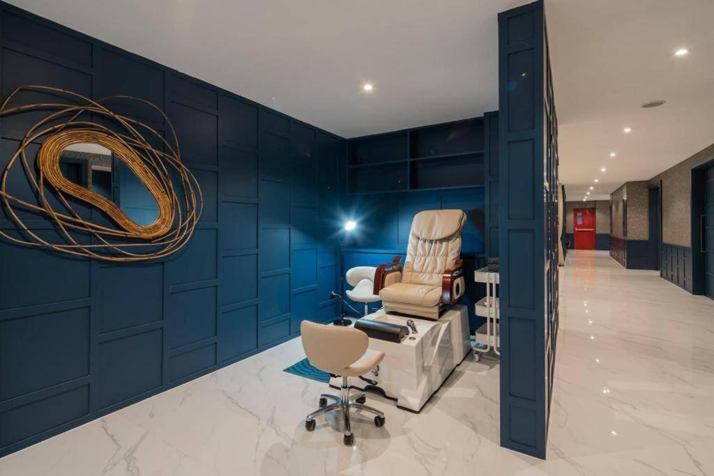 Luxury With 5 Stars Facilities Mountain View Apartment